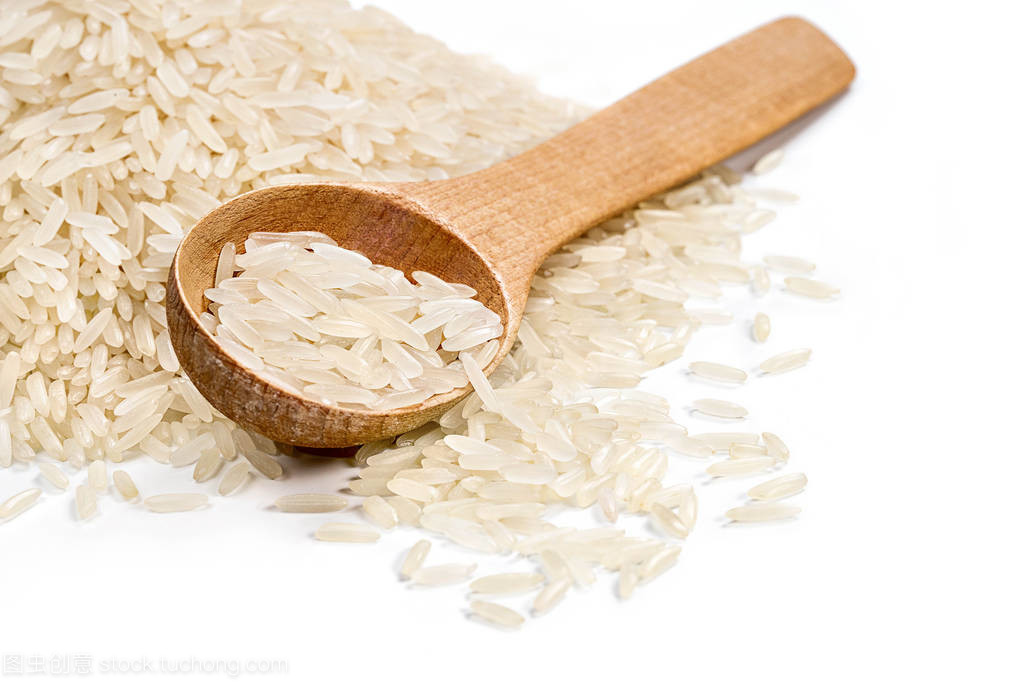 谷米與木勺 自然的饋贈與簡約的智慧